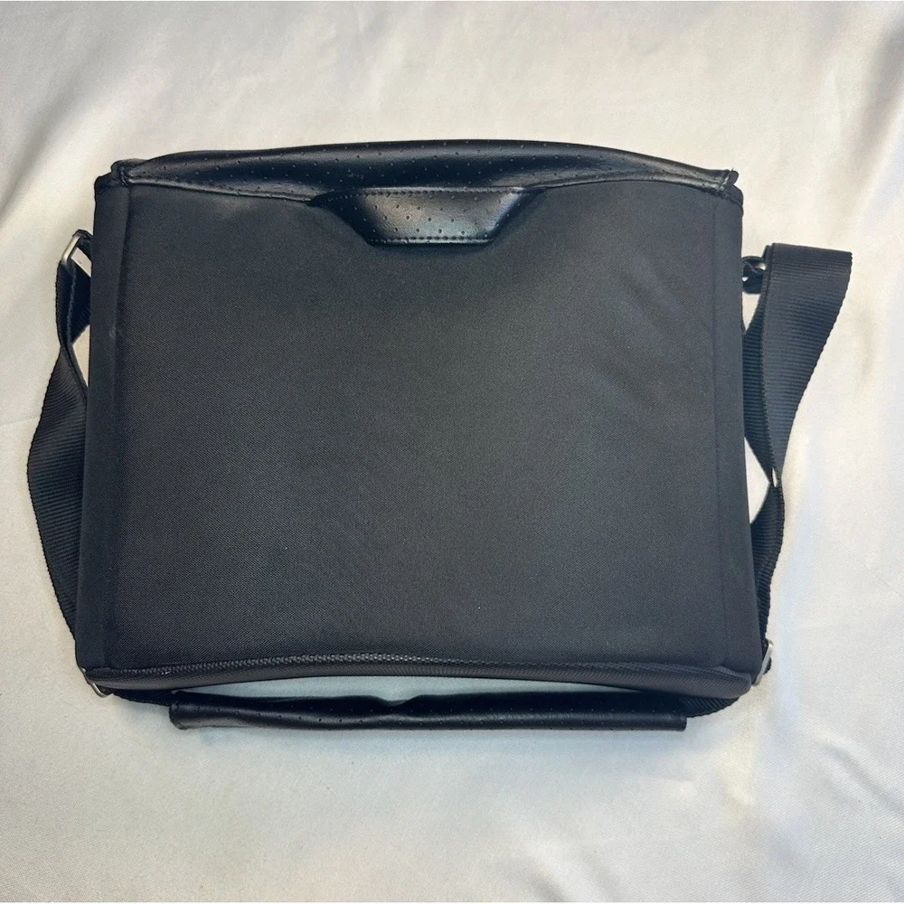 Bose Black Messenger Bag Adjustable Shoulder Strap Pockets Medium